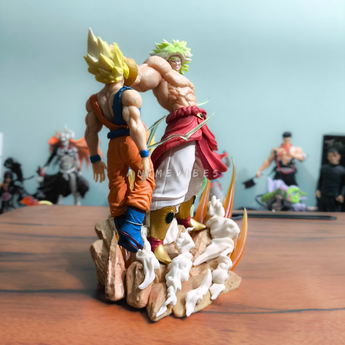 Broly vs Goku 19cm “Battle of Legends” – Anime Comes Alive