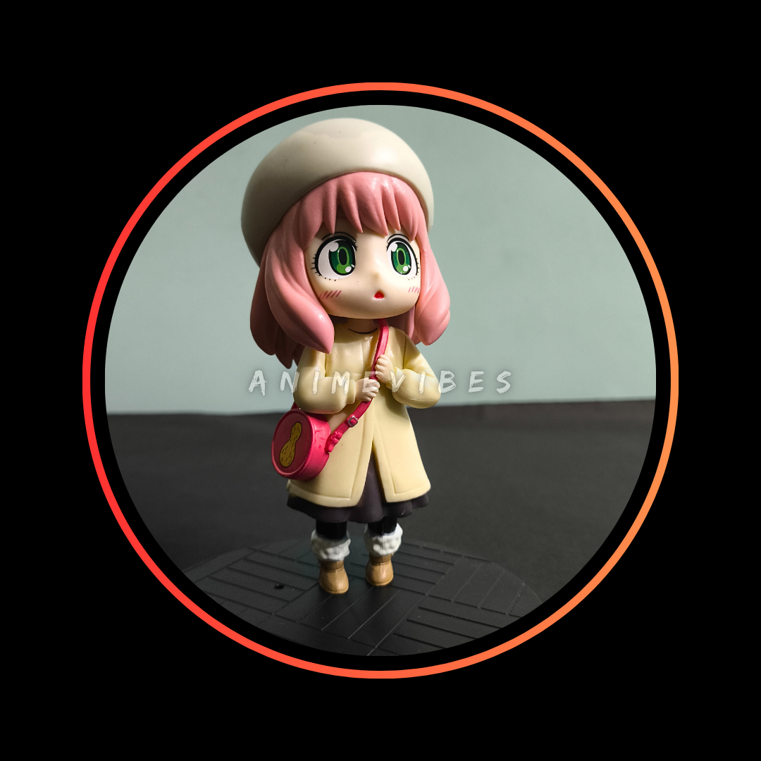 Anya’s Cozy Winter Look – 13.5cm Collectible