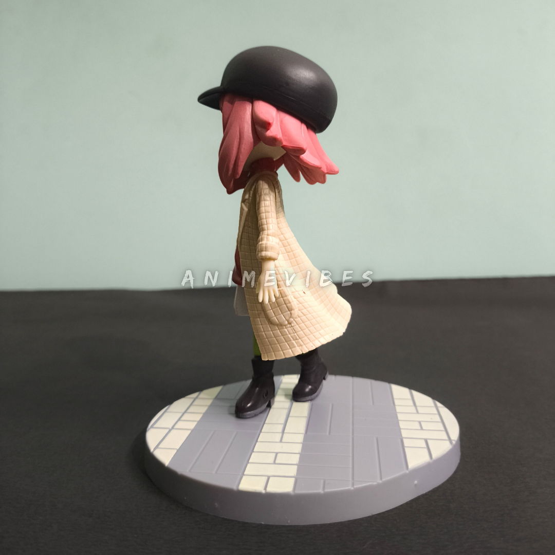 Adorable Anya – 13cm Winter Stroll Edition