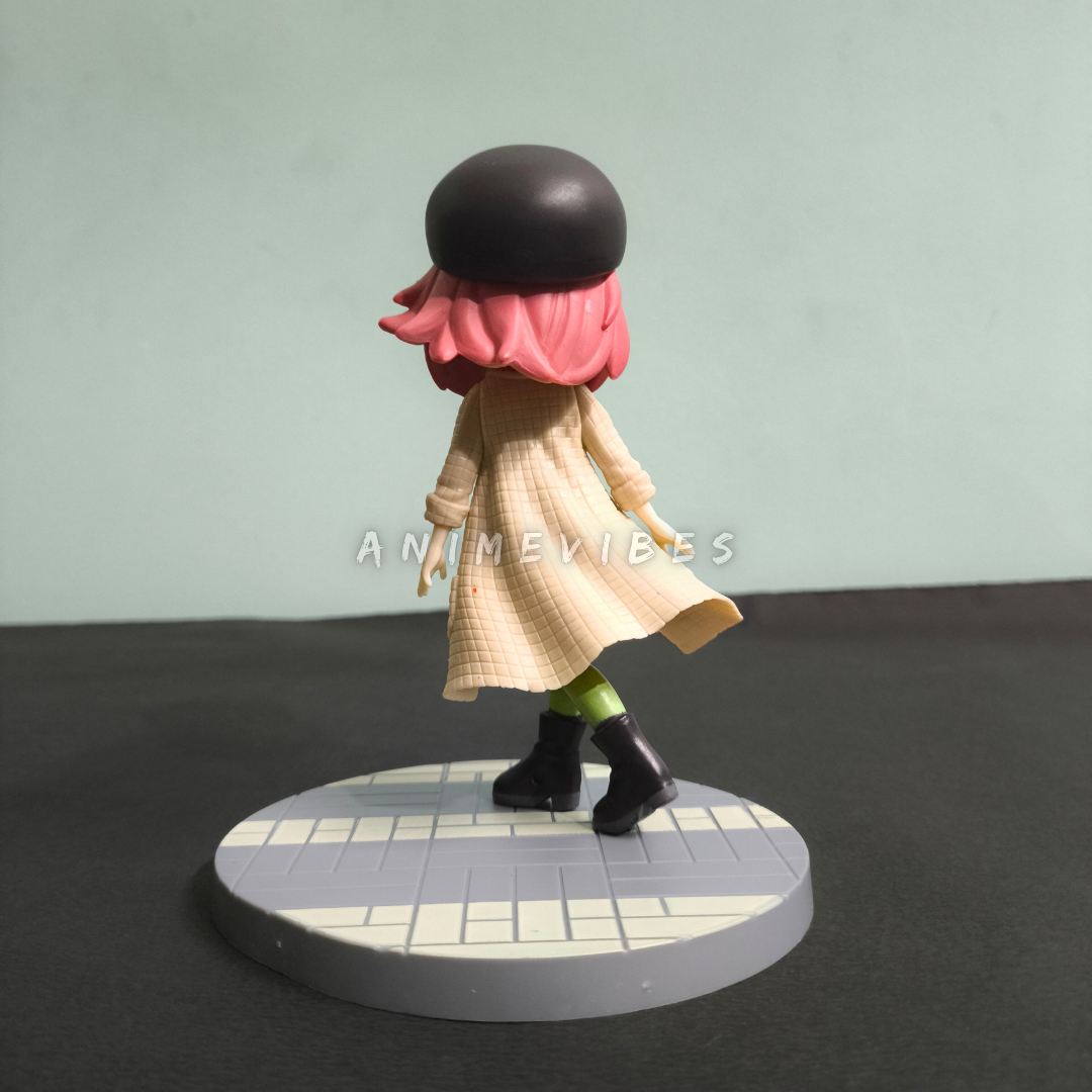 Adorable Anya – 13cm Winter Stroll Edition
