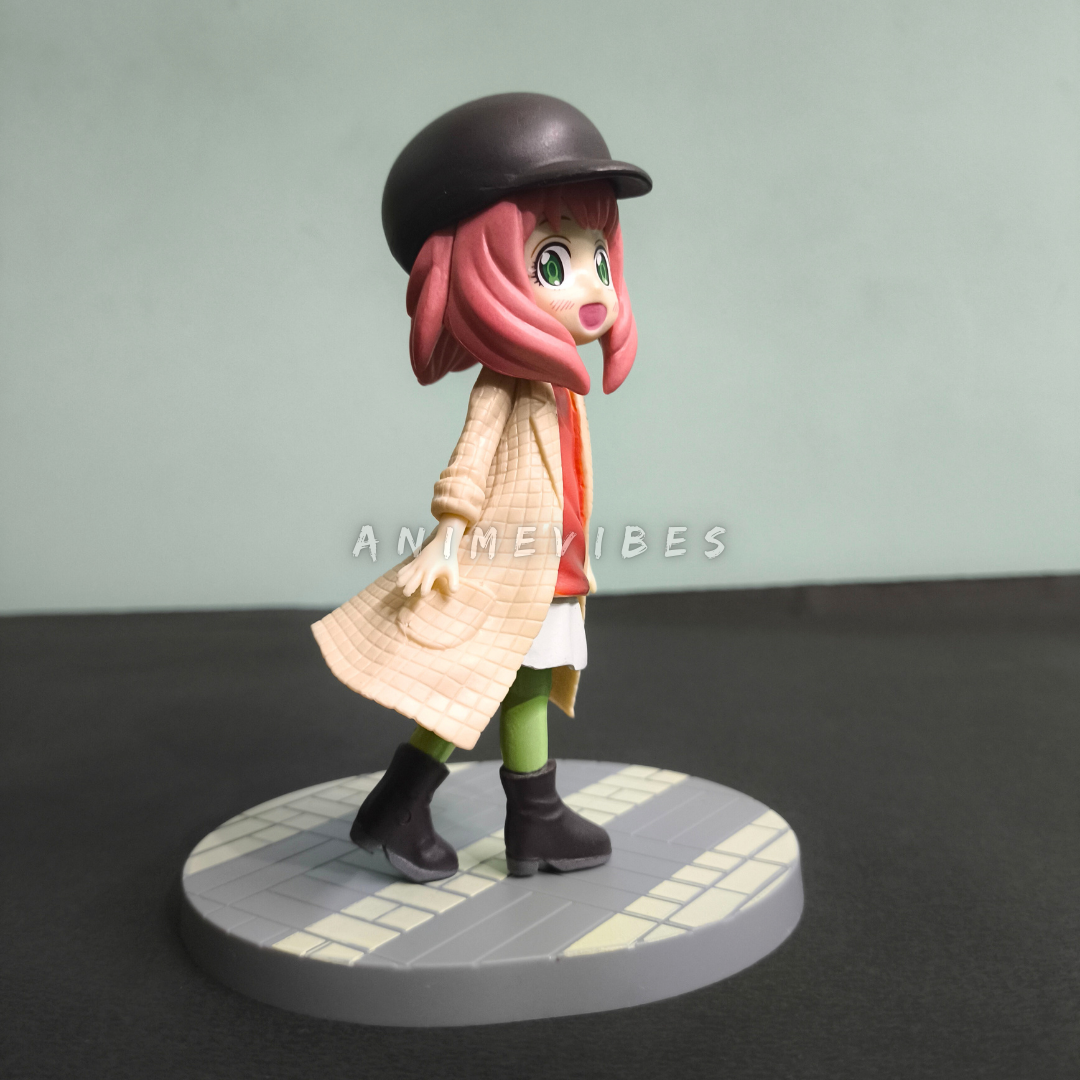 Adorable Anya – 13cm Winter Stroll Edition