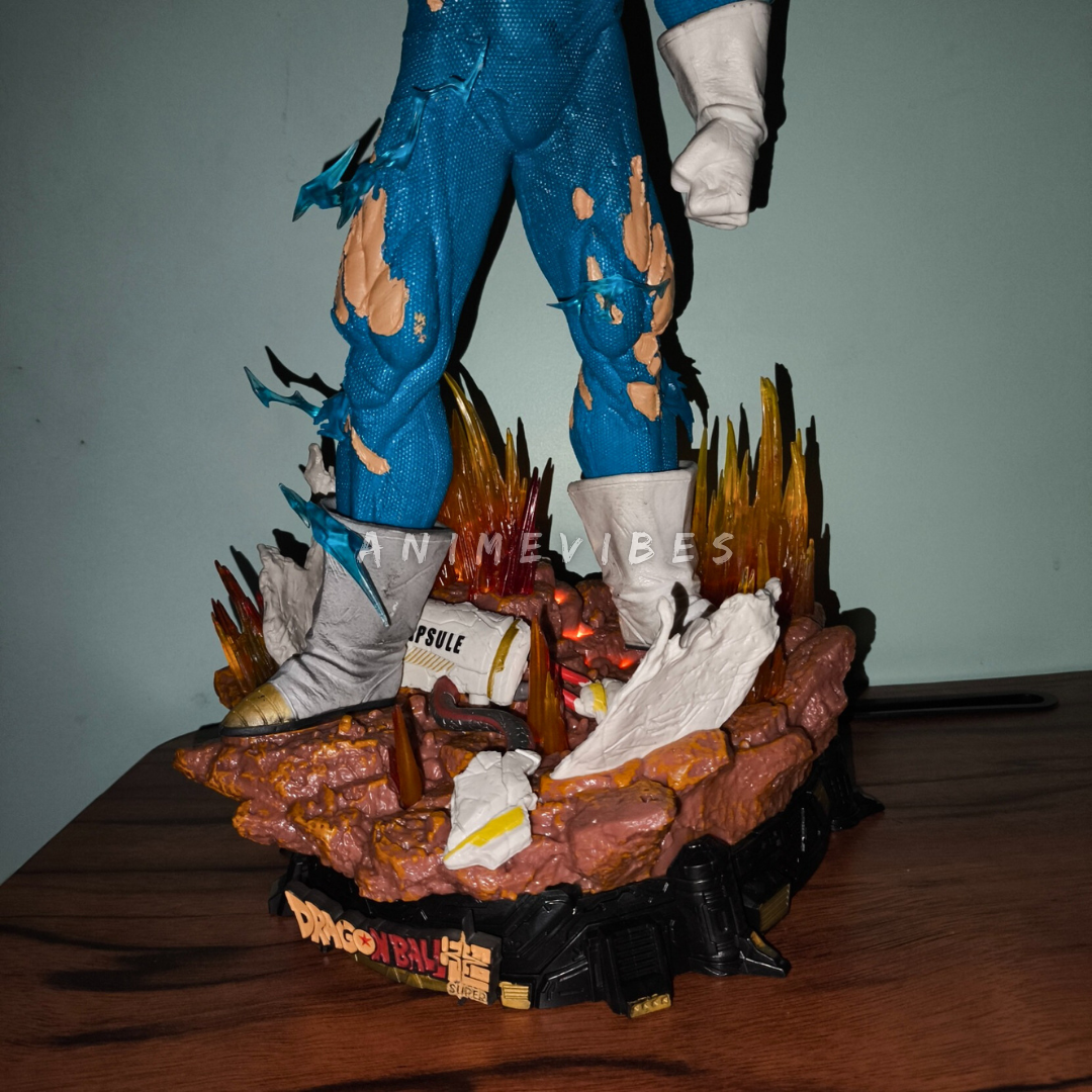 Vegeta 53cm – Premium Statue with LED Base & 3 Interchangeable Faces