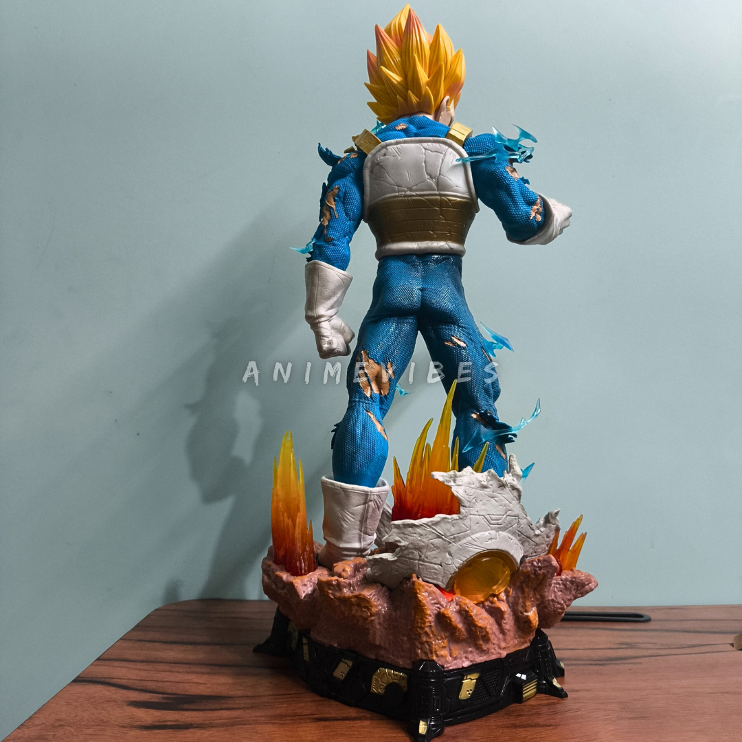 Vegeta 53cm – Premium Statue with LED Base & 3 Interchangeable Faces