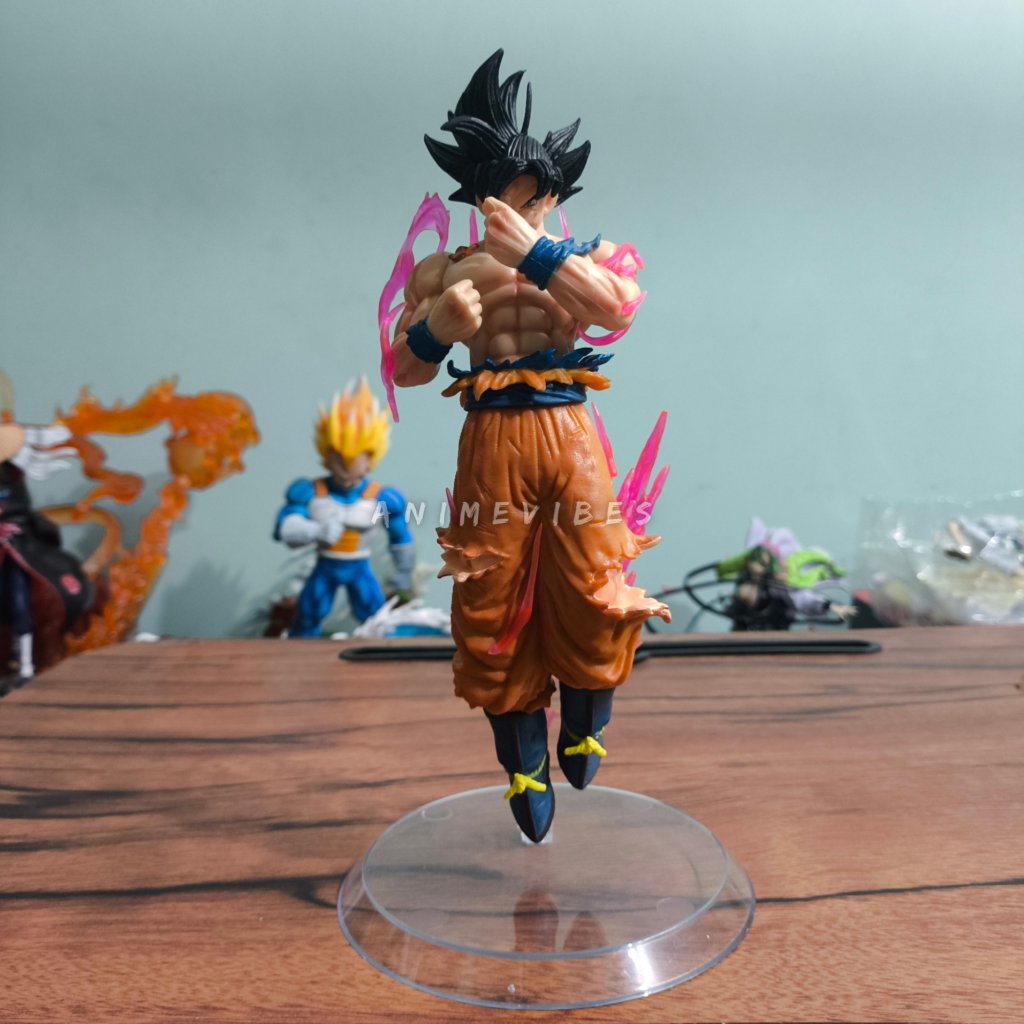 Goku Ultra Instinct 22cm Action Figure - Premium Collectible Statue