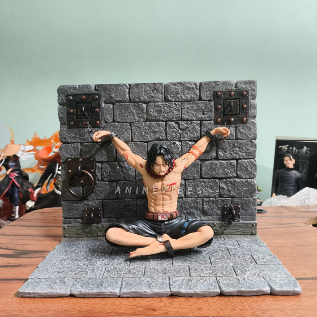 Ace Prison Scene Execution Platform Premium Figurine | 22 cm