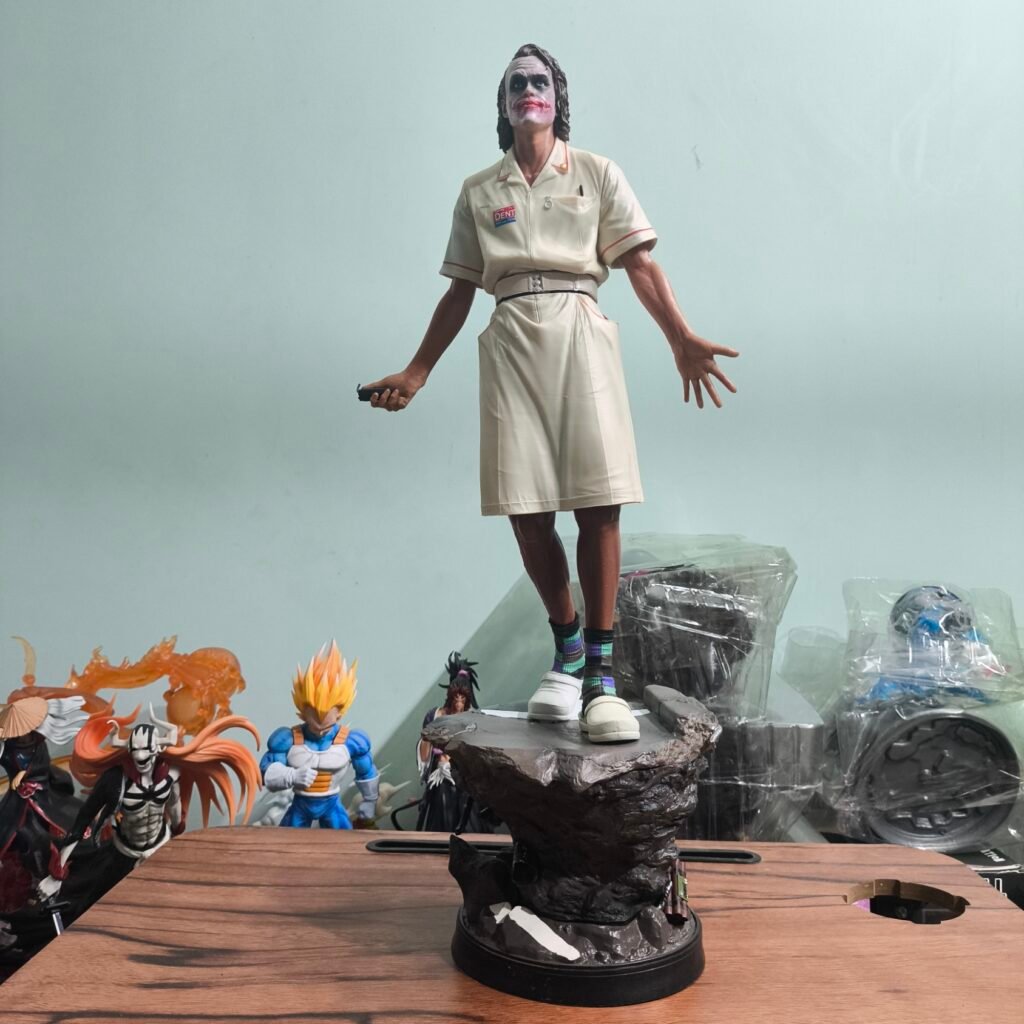 53cm Joker Hospital Scene Premium Action Figure