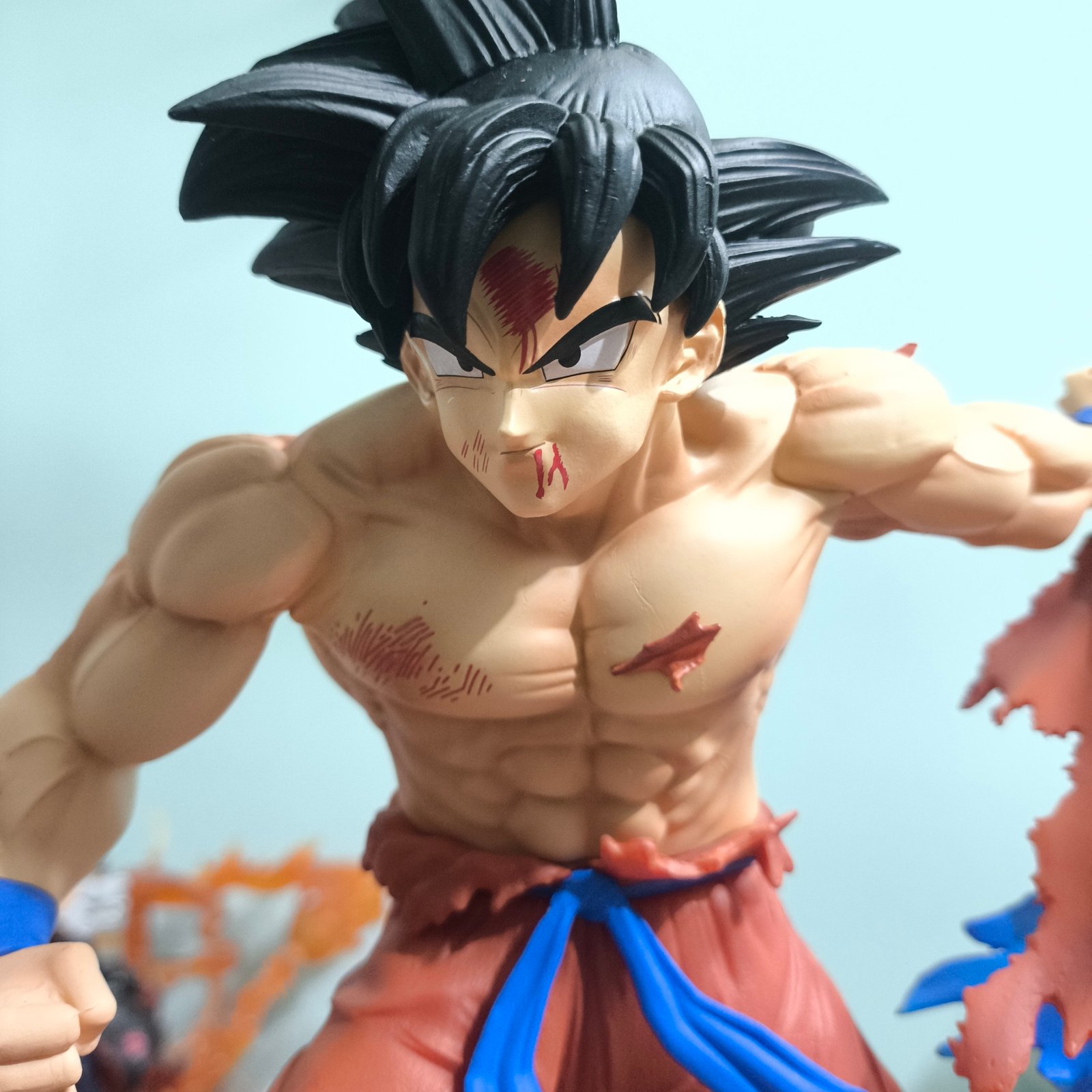Goku 33cm Action Figure – Battle Scene Statue - Image 3