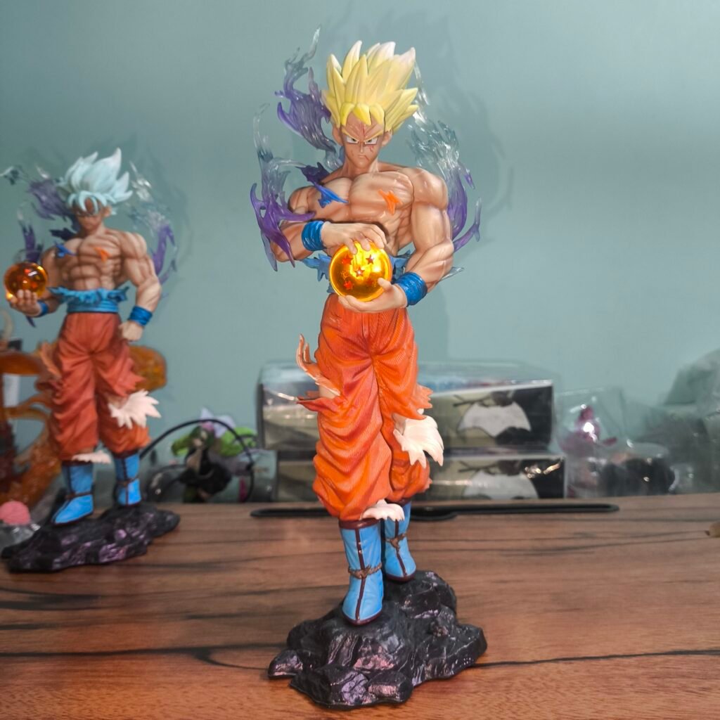 Goku Ultra Instinct Premium 30 cm Collectible – Yellow Haired Version