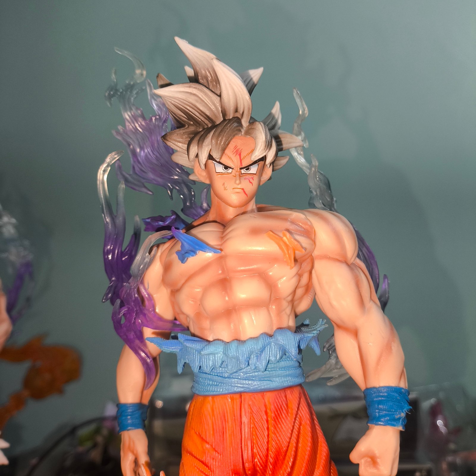 Goku Ultra Instinct 30cms Premium Collectible ( Black haired ver. ) - Image 2